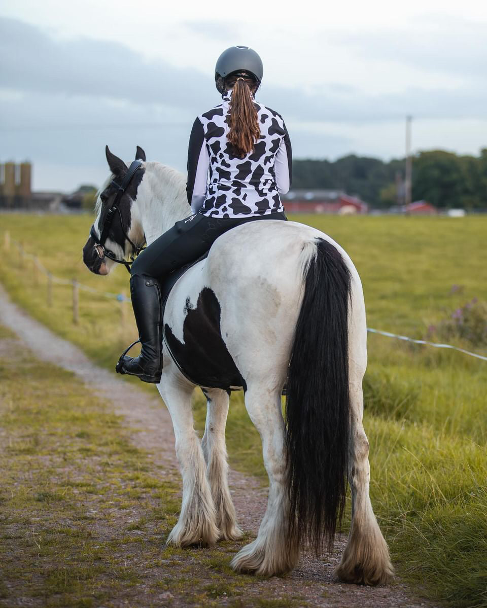 Liqourice Cow Print Baselayer image 3