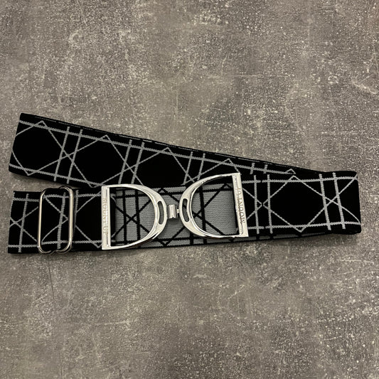 White Geometric Pattern Stirrup Belt image 0