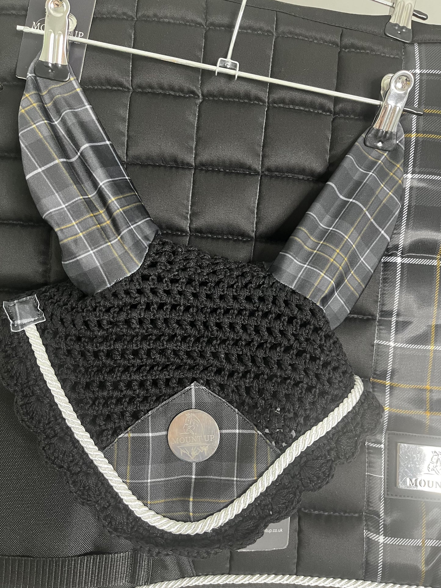 Highland Heritage Black Rose Saddle Pad and Ears image 0