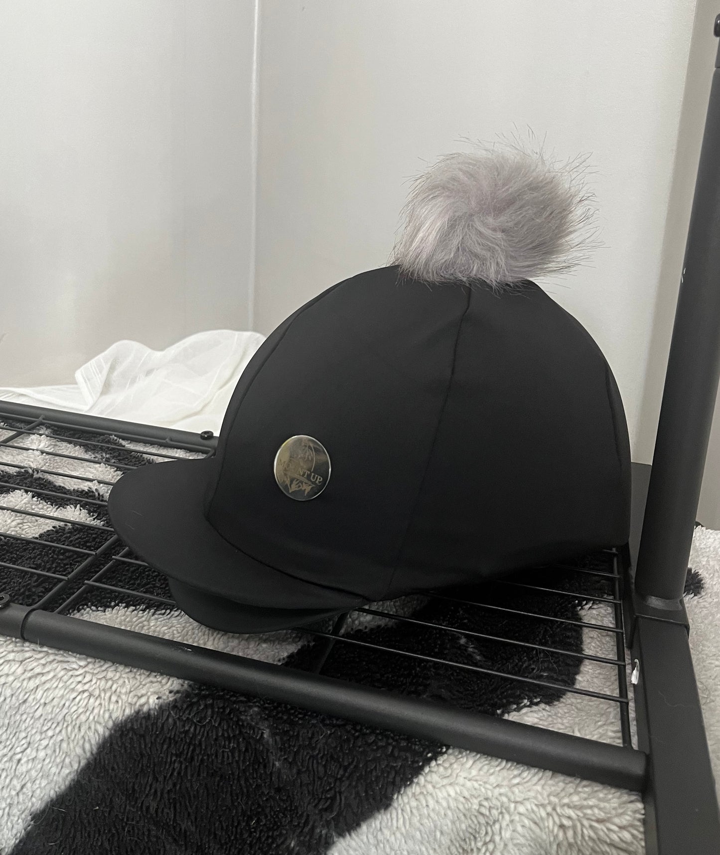 Black Hat Silk image 0