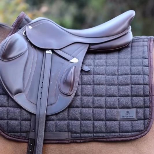 Chestnut Vale Tweed saddle pad