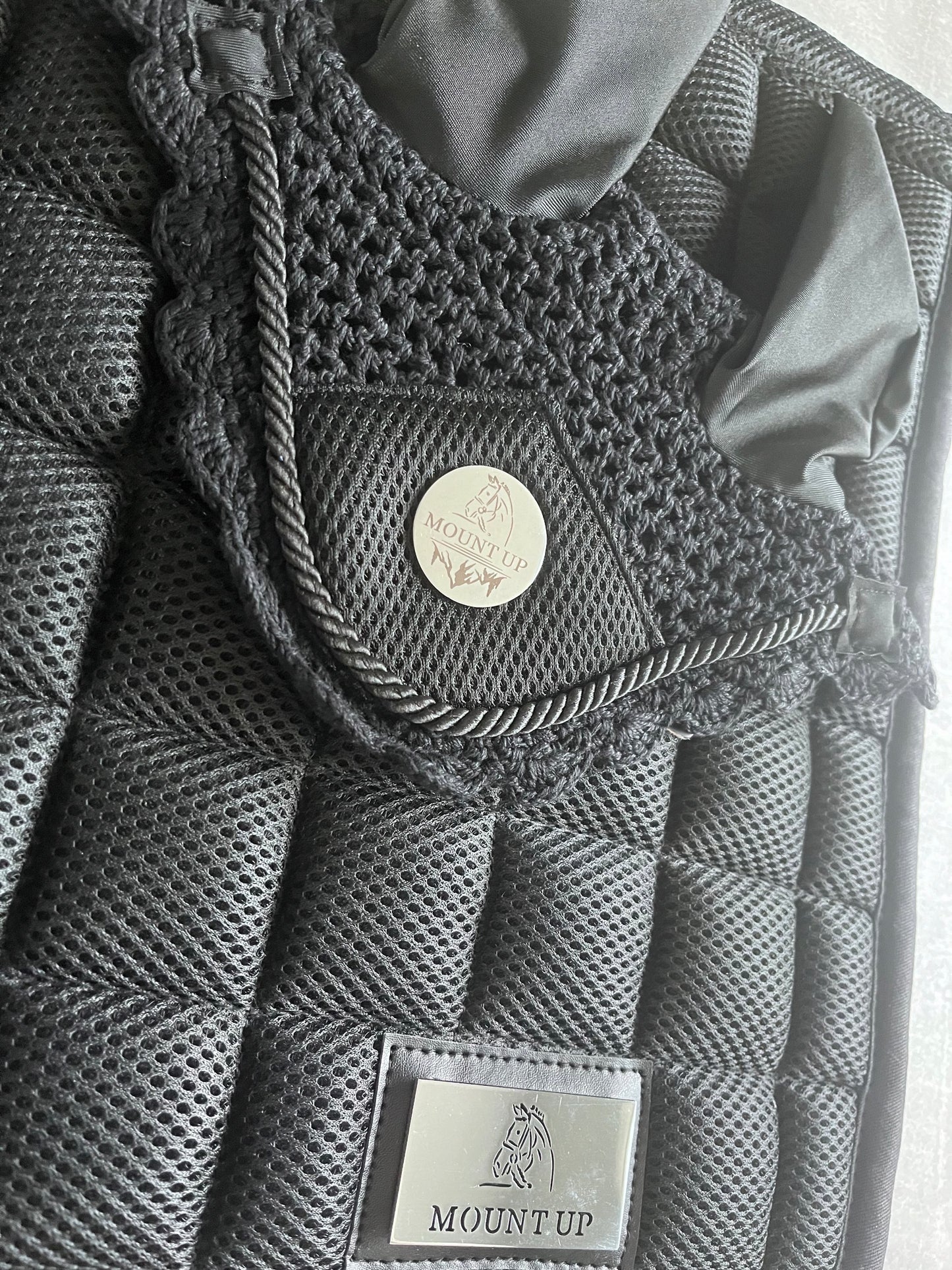 Black Mesh Saddle Pad Set image 5