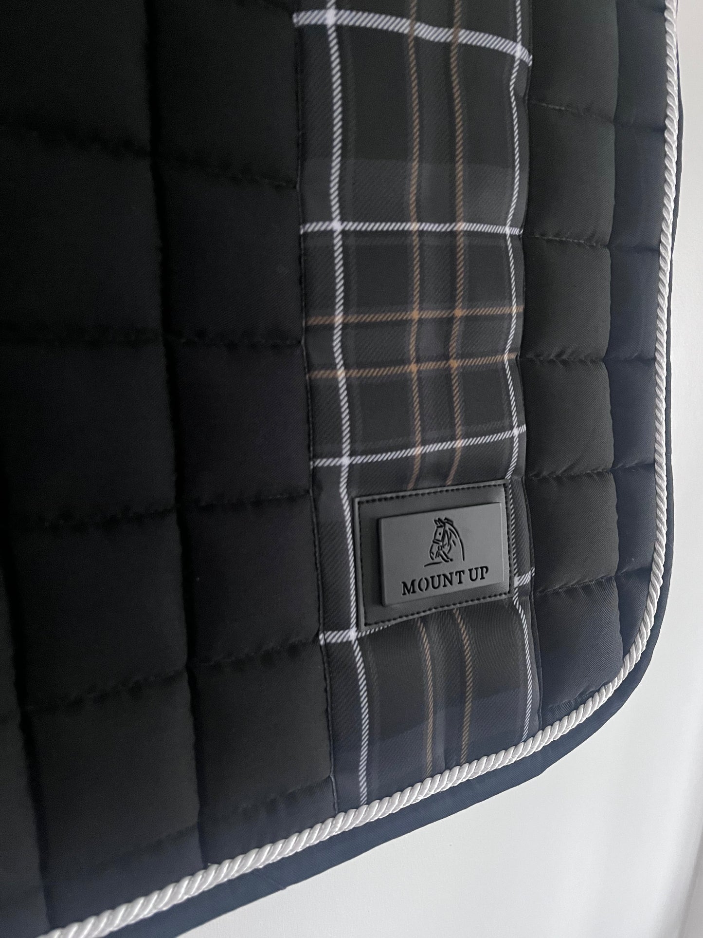 Highland Heritage Black Rose Saddle Pad GP
