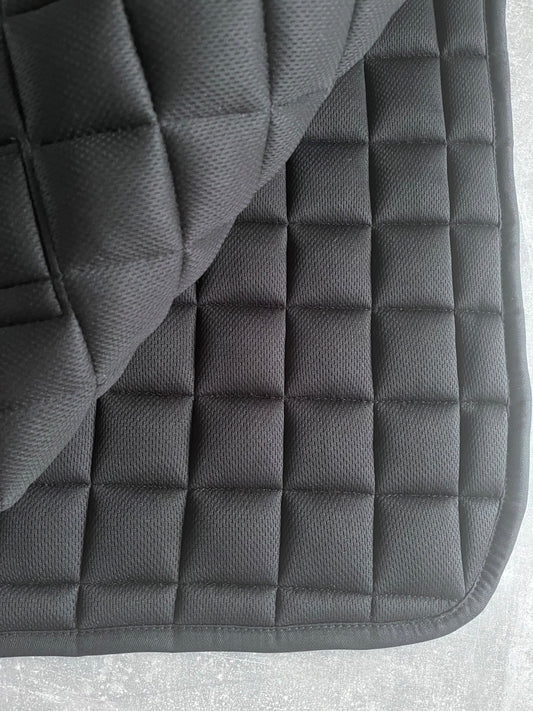 Black Mesh Saddle Pad Set image 0